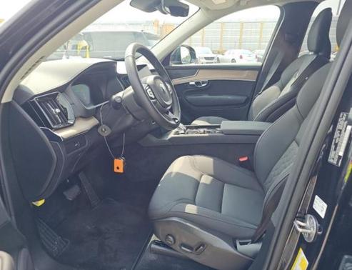 2025 Volvo XC90 B6 Plus 7-Seater
