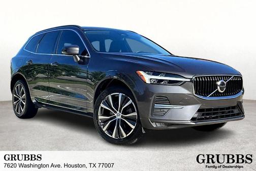 2022 Volvo XC60 B5 Momentum