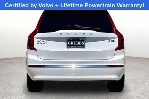 Crystal White 2023 Volvo XC90 B5 Plus