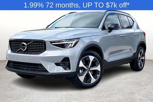 2026 Volvo XC40 B4 Plus