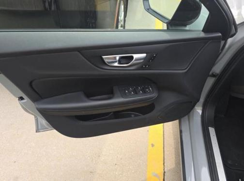2025 Volvo S60 B5 Core