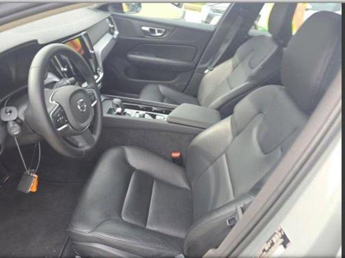 2025 Volvo S60 B5 Core