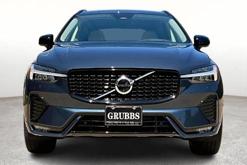 2025 Volvo XC60 B5 Ultra