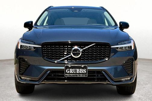 2025 Volvo XC60 B5 Ultra