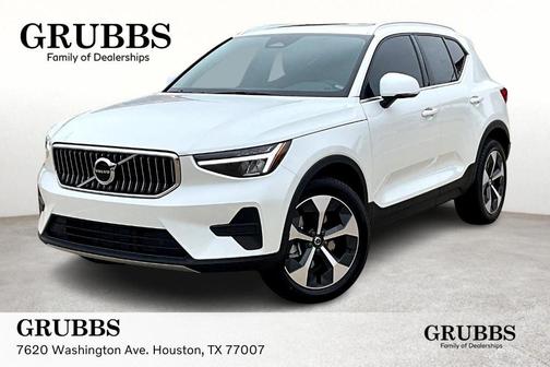 2025 Volvo XC40 B5 Core Bright Theme