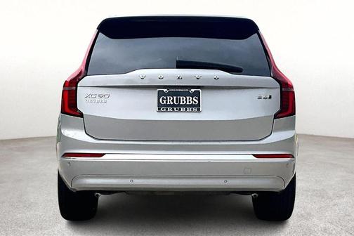 2025 Volvo XC90 B6 Plus 7-Seater