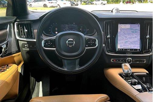 2022 Volvo S90 Recharge Plug-In Hybrid T8 Inscription Extended Range