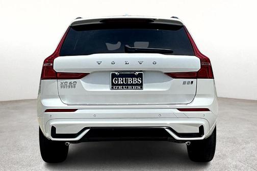 2025 Volvo XC60 B5 Plus