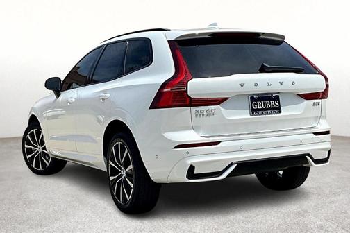 2025 Volvo XC60 B5 Plus