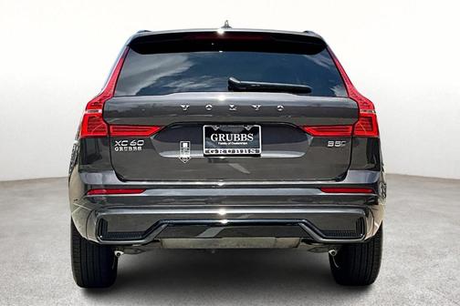 2025 Volvo XC60 B5 Core