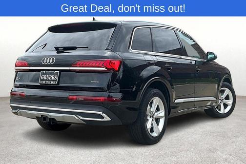 2023 Audi Q7 45 Premium Plus