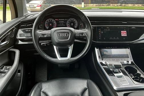 2023 Audi Q7 45 Premium Plus