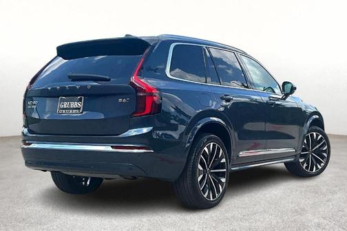 2025 Volvo XC90 B6 Plus 7-Seater