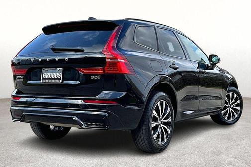2025 Volvo XC60 B5 Core