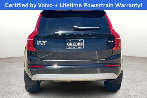 2022 Volvo XC90 T6 Momentum 7 Passenger