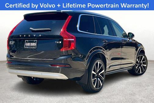 2022 Volvo XC90 T6 Momentum 7 Passenger