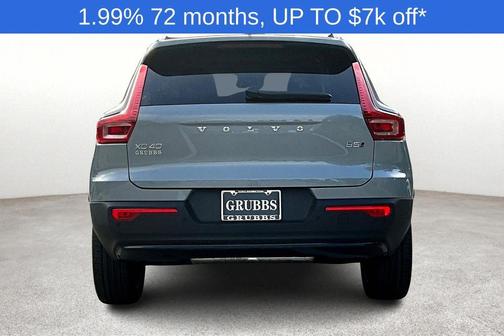 2026 Volvo XC40 B5 Plus