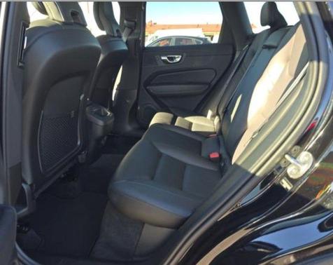 2025 Volvo XC60 B5 Core