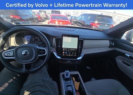2025 Volvo XC90 B5 Plus