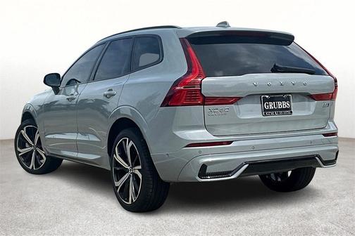 2025 Volvo XC60 B5 Ultra