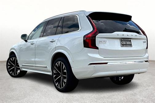 2026 Volvo XC90 PLUS