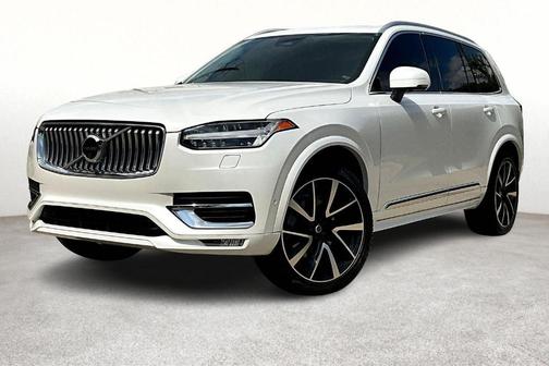 2023 Volvo XC90 B5 Plus