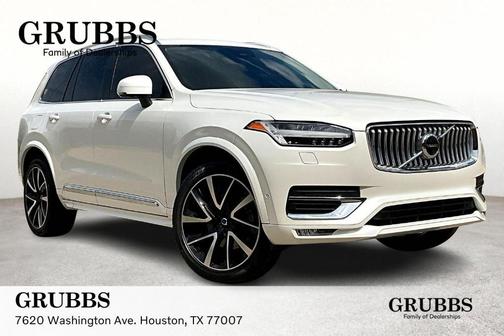 2023 Volvo XC90 B5 Plus