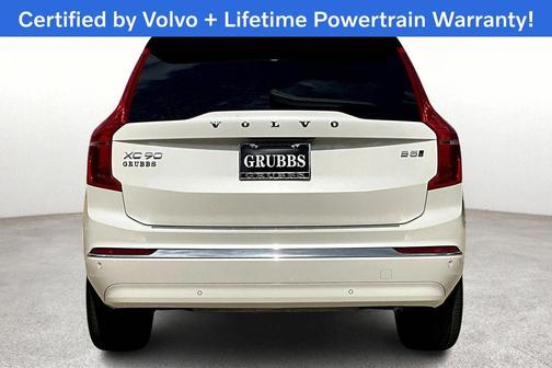 2023 Volvo XC90 B5 Plus