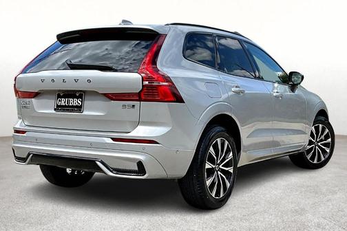 2025 Volvo XC60 B5 Plus