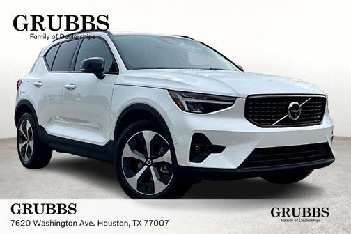 2026 Volvo XC40 B5 Plus