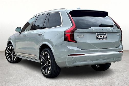 2025 Volvo XC90 B5 Plus 7-Seater