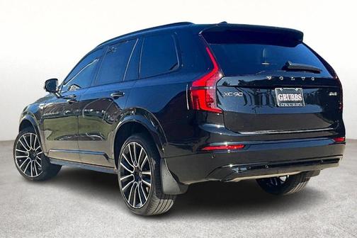 2026 Volvo XC90 B6 Ultra Dark Theme 7-Seater