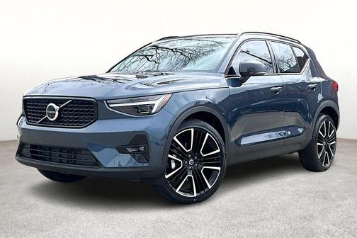 2026 Volvo XC40 B5 Ultra
