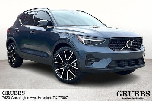 2026 Volvo XC40 B5 Ultra