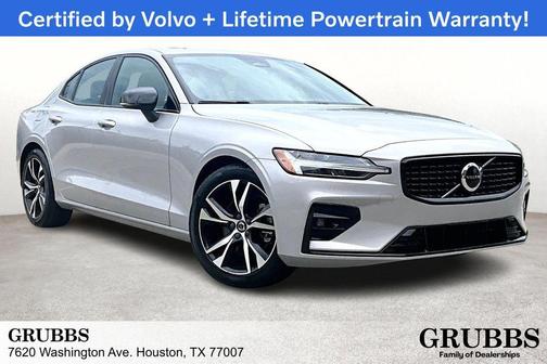 2024 Volvo S60 B5 Core Dark Theme