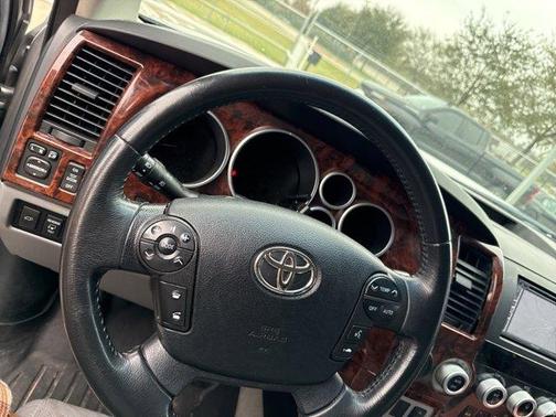 2008 Toyota Sequoia Platinum