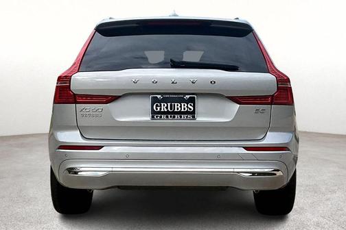 2023 Volvo XC60 B5 Ultimate Bright Theme