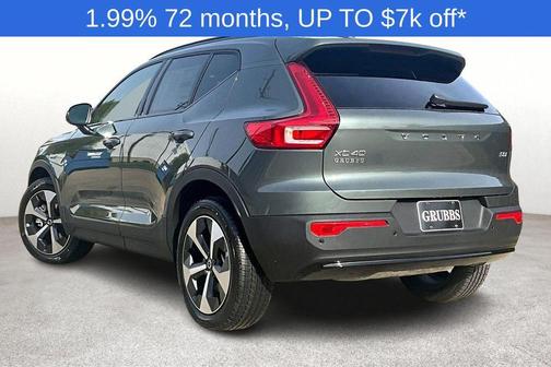 2026 Volvo XC40 B5 Plus