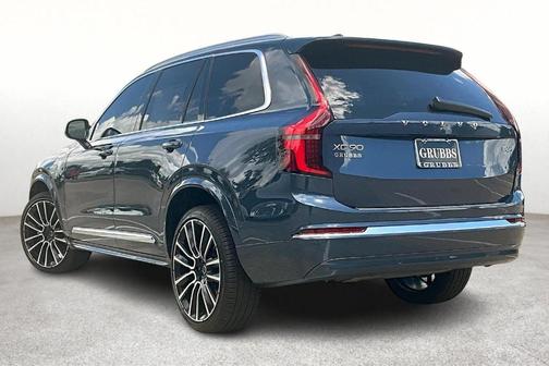 2025 Volvo XC90 B6 Ultra