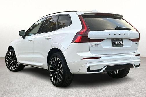 2026 Volvo XC60 B5 Ultra