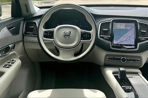 2025 Volvo XC90 Plug-In Hybrid T8 Plus 7-Seater