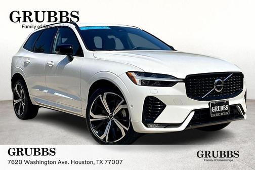 2023 Volvo XC60 B6 Ultimate Dark Theme