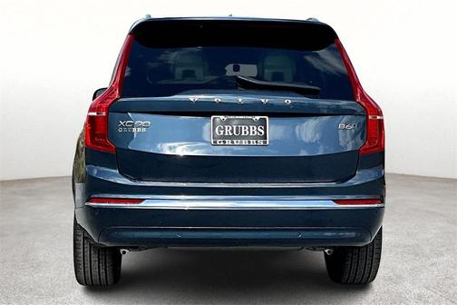 2025 Volvo XC90 B6 Plus 7-Seater