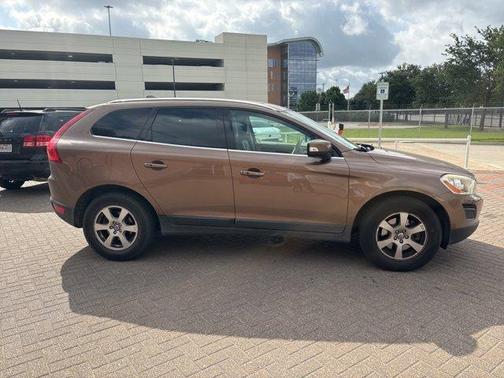 2011 Volvo XC60 3.2