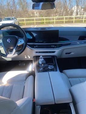2024 BMW ALPINA XB7 Base