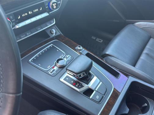 2018 Audi Q5 2.0T Prestige