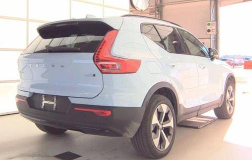 2025 Volvo XC40 B5 Plus Dark Theme