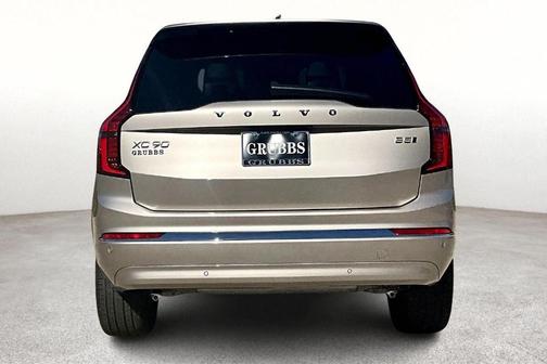 2026 Volvo XC90 B5 Core