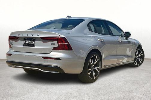 2025 Volvo S60 B5 Core