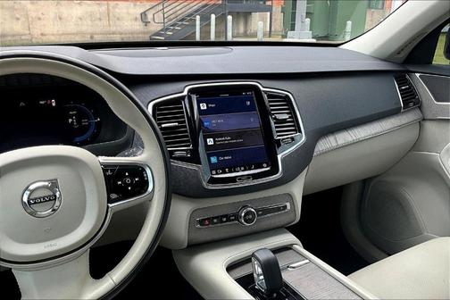 2024 Volvo XC90 Recharge Plug-In Hybrid T8 Plus Bright Theme 7-Seater